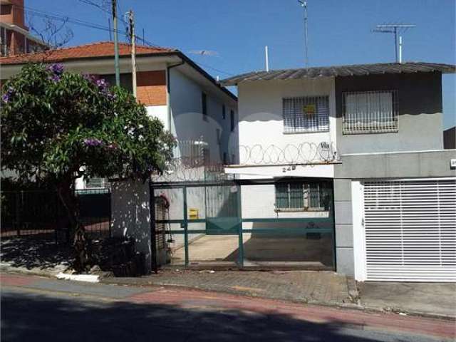 Casa 3 dormitórios na Vila Clementino