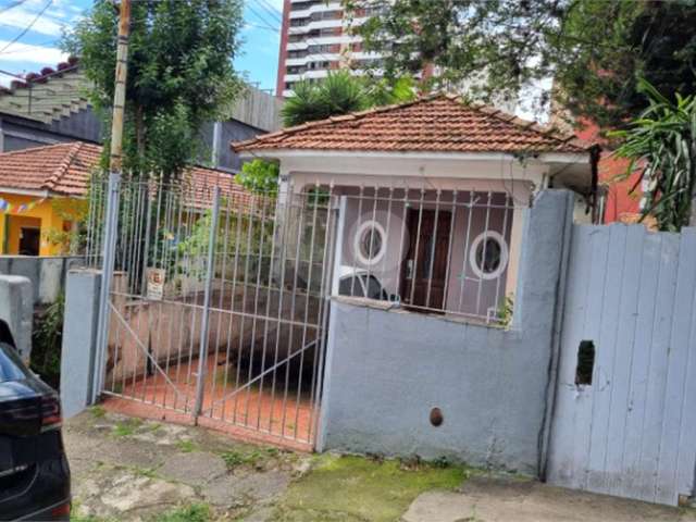 Casa na Vila Madalena com 240 metros quadrados de terreno