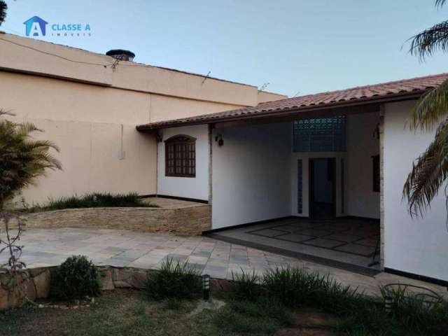 Classe A Imóveis vende esta excelente Casa com 03 dormitórios, 200 m² por R$ 900.000 - Alto dos Pinheiros - Belo Horizonte/MG