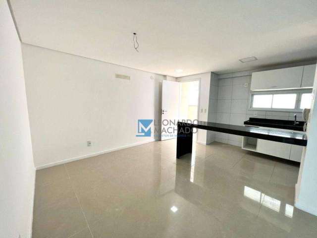 Apartamento com 3 dormitórios à venda, 104 m² por R$ 770.000 - Guararapes - Fortaleza/CE