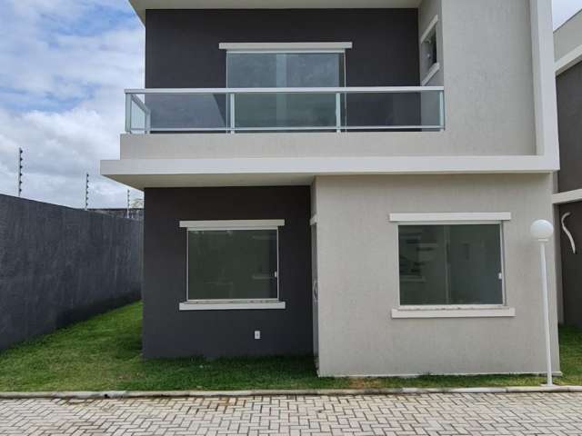 Casa com 4 quatos e três suítes no Miragem - Lauro de Freitas.