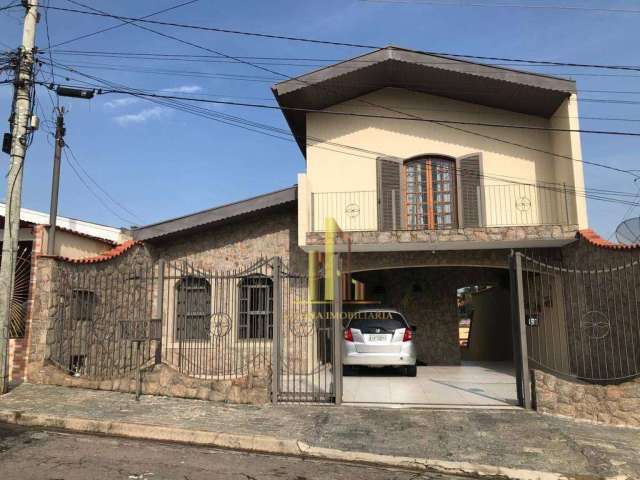 Sobrado com 3 dormitórios à venda, 215 m² por R$ 850.000,00 - Ieiri - Várzea Paulista/SP
