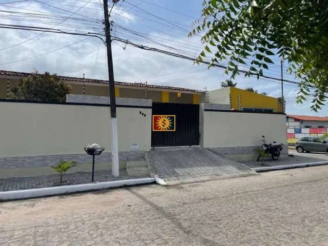 Casa Para Vender com 04 quartos 01 suíte no bairro Camboinha em Cabedelo