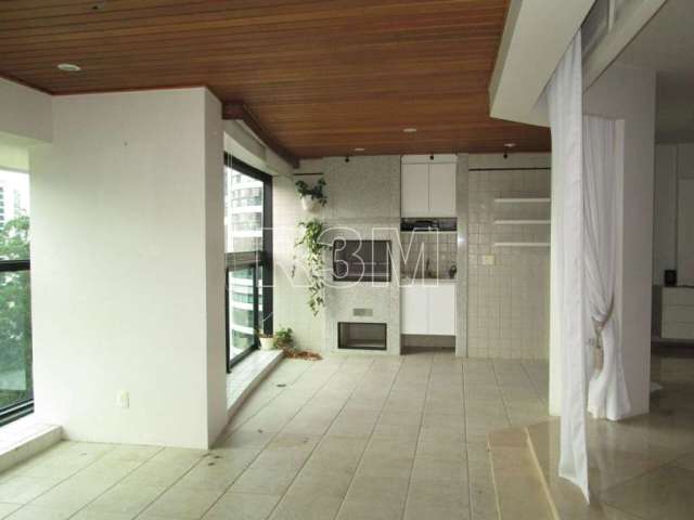 Condomínio Villaggio Panamby, apartamento de 240m², com 3 suites, terraço gourmet, 4  vagas, ar cond