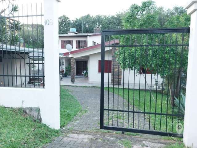 Casa à venda no bairro Centro - Viamão/RS