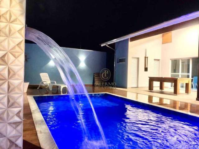 Excelente casa com piscina em Caraguatatuba , localizado próximo a Praia de Capricórnio