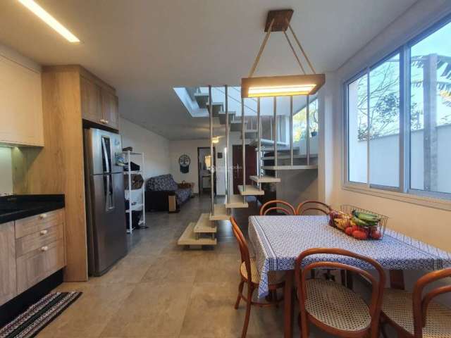 Casa comercial com 2 salas à venda na Rua Tereza Lopes, 455, Campeche, Florianópolis, 104 m2 por R$ 920.000