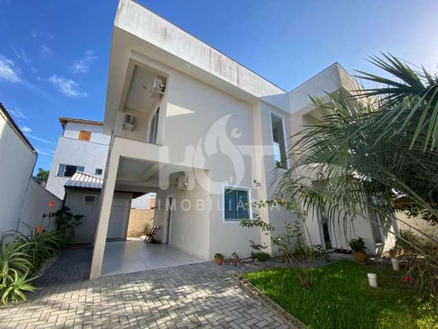 Casa com 4 quartos à venda na Rua Coral, 475, Campeche, Florianópolis, 187 m2 por R$ 1.450.000