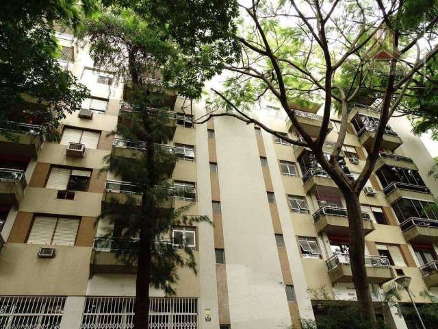 Vendo cobertura duplex de dois dormitórios, com garagem, Centro de Porto Alegre