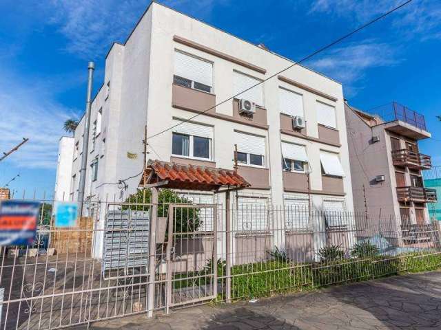 Apartamento com 2 quartos para alugar na Rua Marechal Hermes, 472, Camaquã, Porto Alegre por R$ 1.600