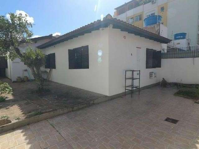 Casa com 4 quartos para alugar na Rua Valparaíso, 993, Jardim Botânico, Porto Alegre por R$ 4.300