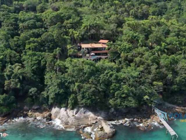 Uma das casas de praia mais privilegiadas de Santa Catarina!
