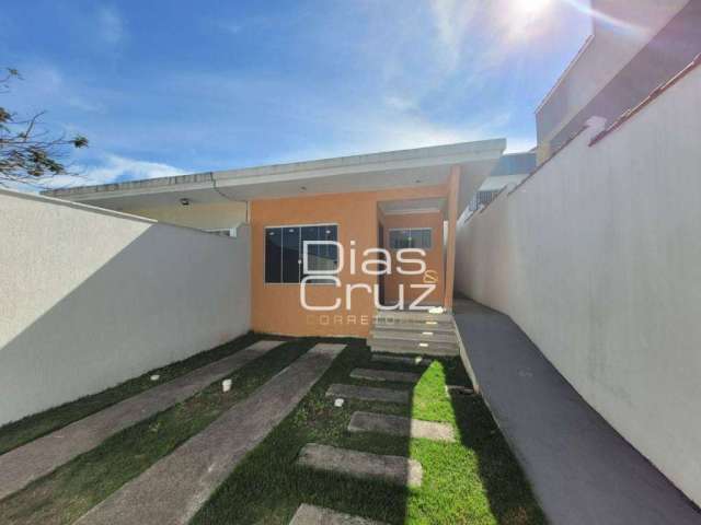 Casa com 3 dormitórios à venda, 90 m² por R$ 330.000,00 - Residencial Rio Das Ostras - Rio das Ostras/RJ