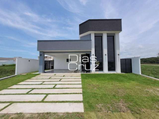 Casa com 3 dormitórios à venda, 250 m² por R$ 860.000,00 - Viverde - Rio das Ostras/RJ