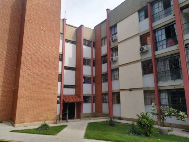Apartamento com 3 quartos para alugar na Rua Paranaguá, 565, Zona 07, Maringá por R$ 1.200