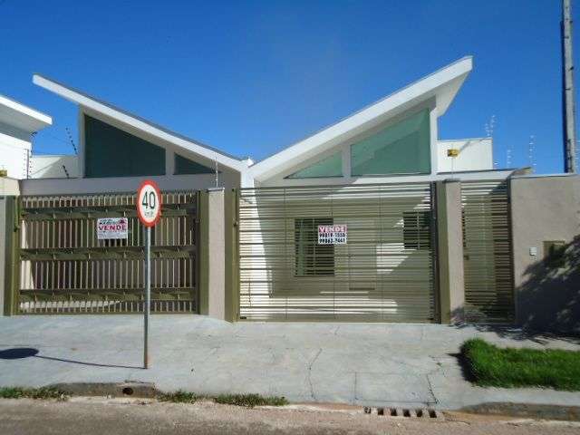 Casa com 2 quartos à venda na JOSE BORIN, R. PION., 86, Jardim Paulista, Maringá por R$ 390.000