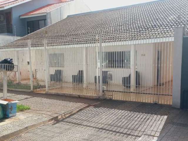 Casa com 2 quartos à venda na NELSON ABRÃO, R. VER., Zona 05, Maringá por R$ 850.000