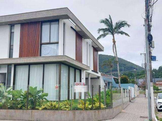 Casa com 3 suítes à venda, 165 m² por R$ 1.890.000 - Parque São Jorge - Florianópolis/SC