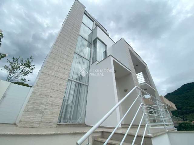 Casa com 3 quartos à venda na Rua Manoel Severino de Oliveira, 110, Lagoa da Conceição, Florianópolis, 336 m2 por R$ 3.140.000