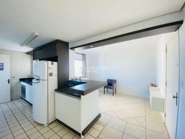 Apartamento com 1 quarto para alugar na Avenida Pedro Adams Filho, 6281, Guarani, Novo Hamburgo, 59 m2 por R$ 1.500