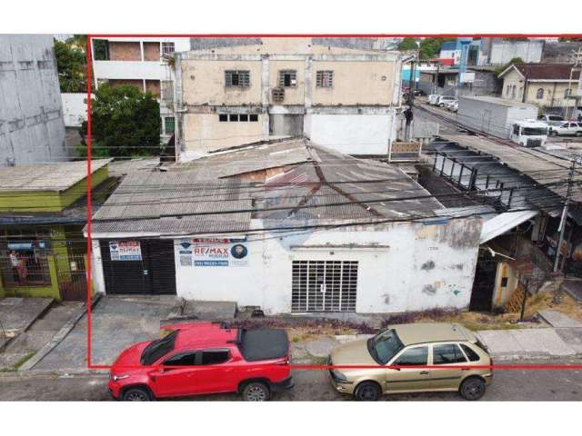 Vende imóvel comercial no bairro cachoeirinha, avenida castelo branco, nº 1735 esquina com avenida codajás(manaus/am)