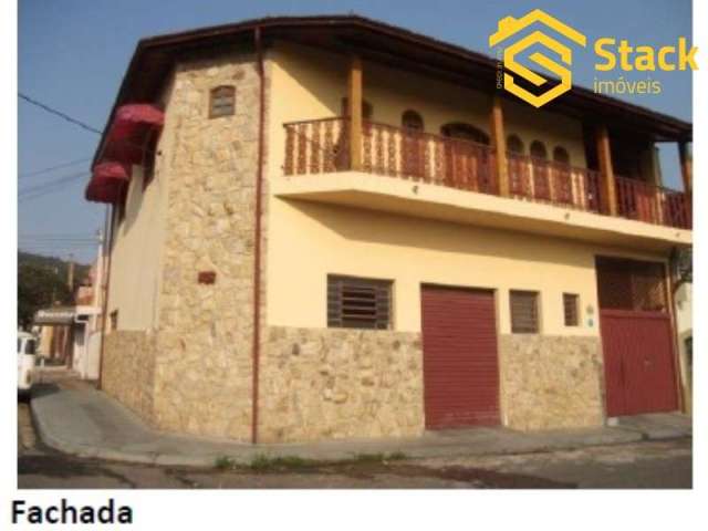 Casa a venda  em Jundiaí no bairro Vila Rami, está  locada a casa e o salão  Residência de médio para alto padrão contendo:- Sala para 3 ambientes
