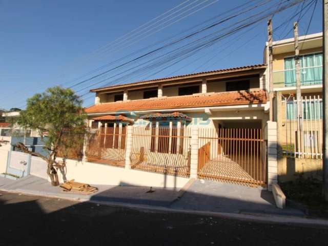 Casa com 3 quartos à venda na Rua Leopoldo Malewschik, 113, Loteamento Marinoni, Almirante Tamandaré, 370 m2 por R$ 680.000