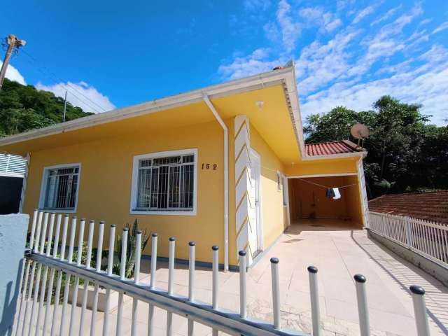 Casa à venda em Vendaval, Biguaçu - SC | Três dormitórios