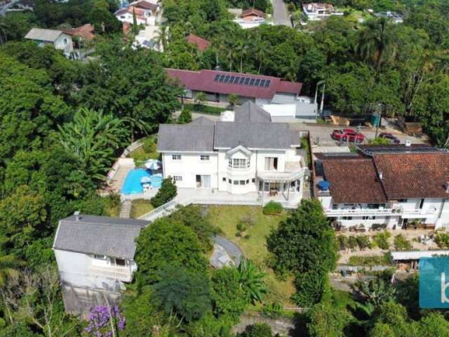 Casa com 4 dormitórios à venda, 418 m² por R$ 1.600.000,00 - Garcia - Blumenau/SC