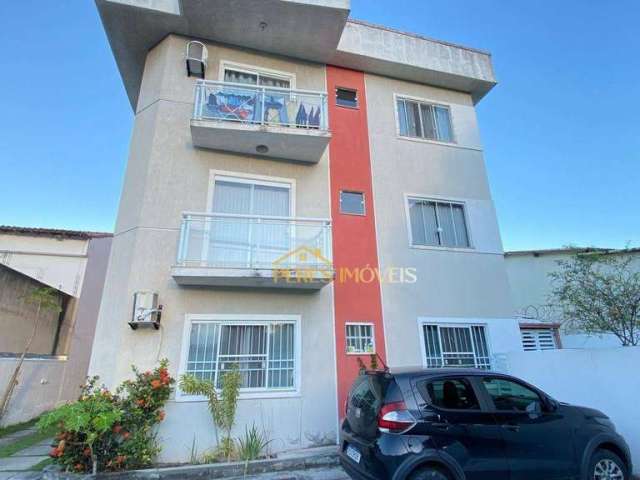 Excelente apartamento térreo com quintal, na quadra da rodovia Amaral Peixoto, 2 quartos à venda, 68,63 m² - Jardim Mariléa - Rio das Ostras/RJ.