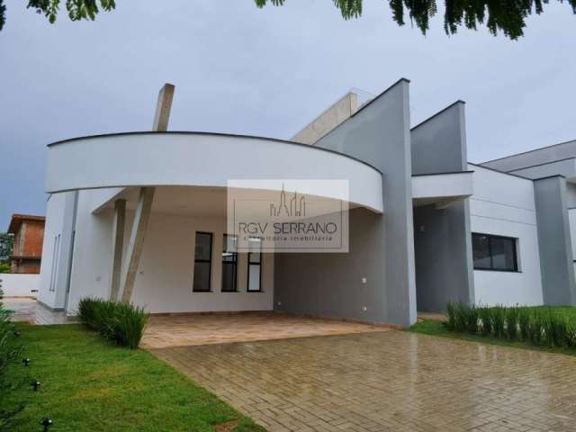 Linda casa térrea, 320m2, R$1.800.000 no condomínio fechado Portal dos Bandeirantes II, em Porto FeliZ -SP