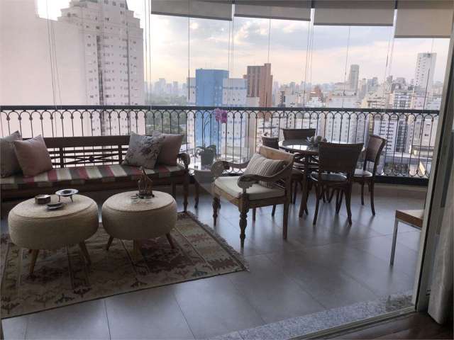 Apartamento com 4 quartos, 4 suítes, 4 vagas - andar alto - Jardim paulista