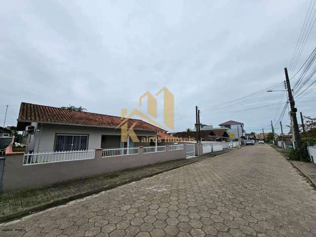 Casa para Venda em Balneário Barra do Sul, costeiro, 4 dormitórios, 1 suíte, 5 banheiros, 1 vaga