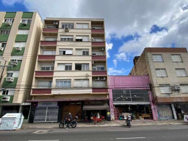 Apartamento à venda no empreendimento Boulevard, localizado na Avenida João Pessoa, número 981, em Porto Alegre - RS. O imóvel possui uma área privativa de 117.25m² e uma área total de 129.5m². Conta 