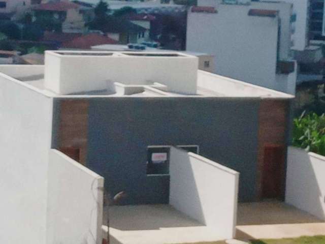 Casa em condomínio fechado com 3 quartos à venda na Rua Pastor José Reis, São Pedro, Juiz de Fora, 180 m2 por R$ 650.000