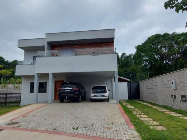 Casa em condomínio fechado com 4 quartos à venda na Rua Professor Virgílio Pereira da Silva, Residencial Alvim, Juiz de Fora, 708 m2 por R$ 1.490.000