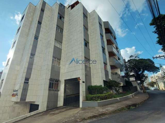Apartamento com 3 quartos à venda na Rua Guacuí, São Mateus, Juiz de Fora por R$ 390.000