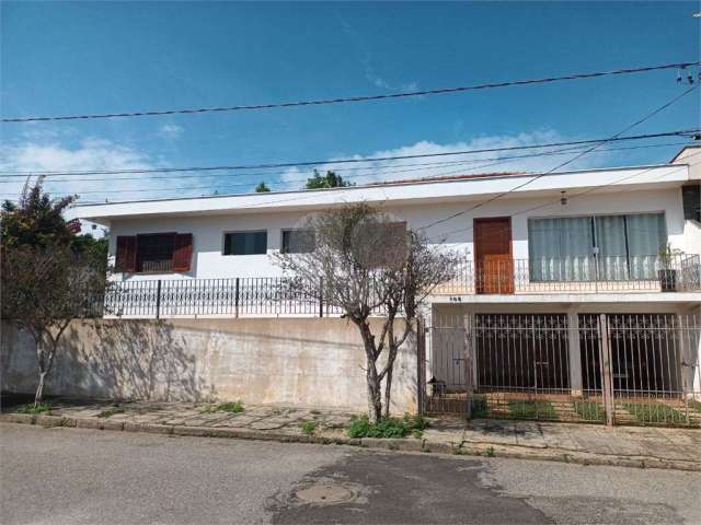 Casa com 3 quartos à venda, 184 m² - Estação - São Roque/SP