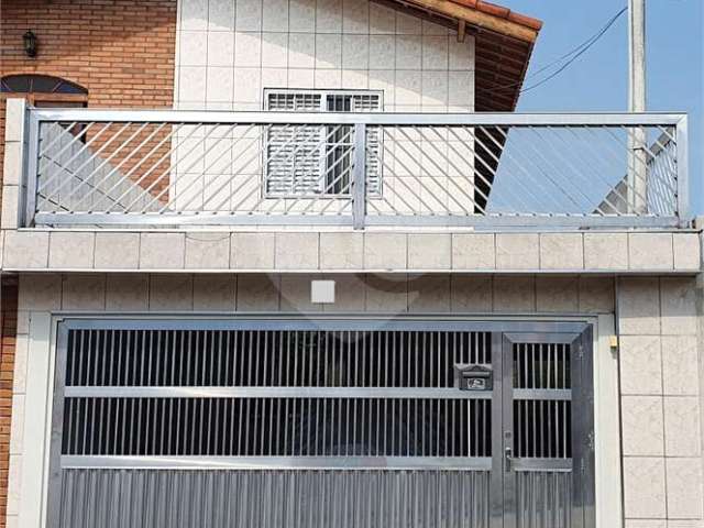 Sobrado Residencial de 105m² e 2 dormitórios para venda - Jd. Santa Cecília. Taboão da Serra