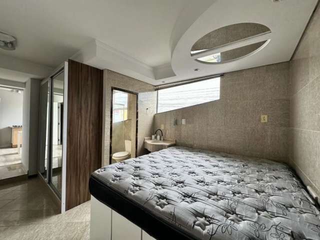 Apartamento com 1 dormitório mobiliado para aluguel Anual em Balneário Camboriú