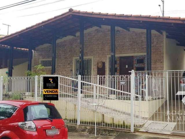 Casa com 3 dormitórios à venda, 164 m² por R$ 750.000,00 - Jardim Leonor - Mairiporã/SP