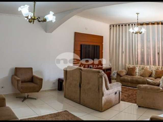 Casa em condomínio fechado com 2 quartos à venda na Rua Fábio da Silva Prado, 449, Taboão, São Bernardo do Campo, 400 m2 por R$ 940.000