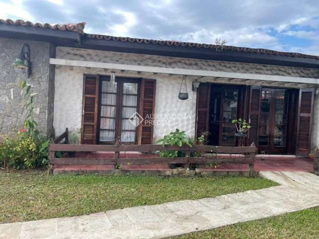 Casa em condomínio fechado com 3 quartos à venda na Boa Vista, 284, Vila Santo Antônio, Cotia, 360 m2 por R$ 1.600.000
