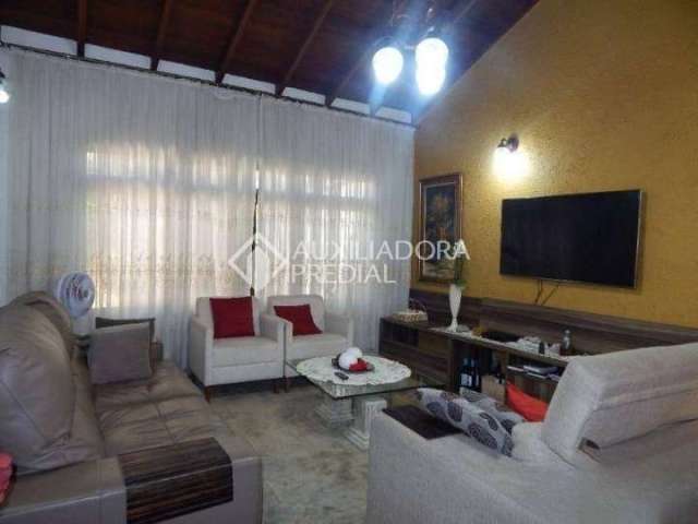 Casa com 4 quartos para alugar na Rolando Mário Ramacciotti, 180, Dos Casa, São Bernardo do Campo, 257 m2 por R$ 4.500