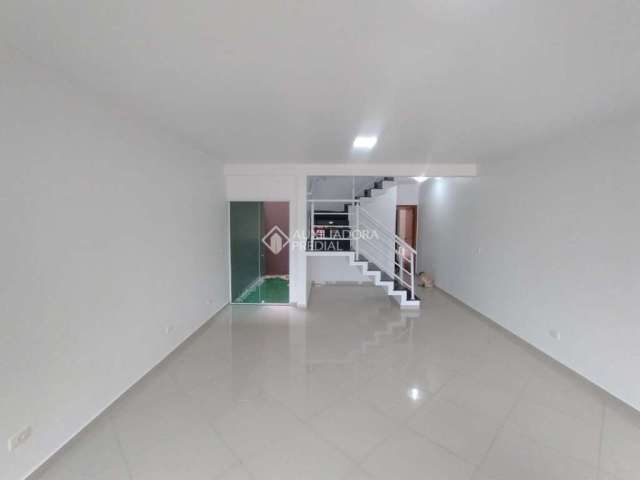 Casa em condomínio fechado com 3 quartos para alugar na Rua Bauru, 730, Baeta Neves, São Bernardo do Campo, 197 m2 por R$ 3.800