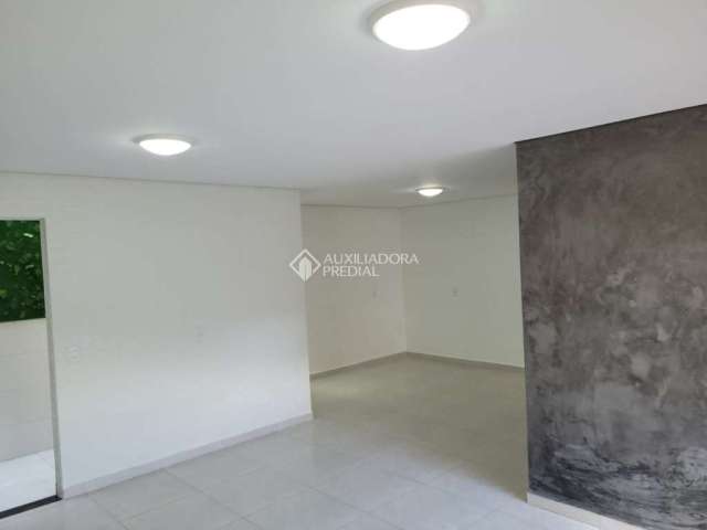 Casa com 3 quartos para alugar na Rua Armando Backx, 144, Demarchi, São Bernardo do Campo, 118 m2 por R$ 4.200