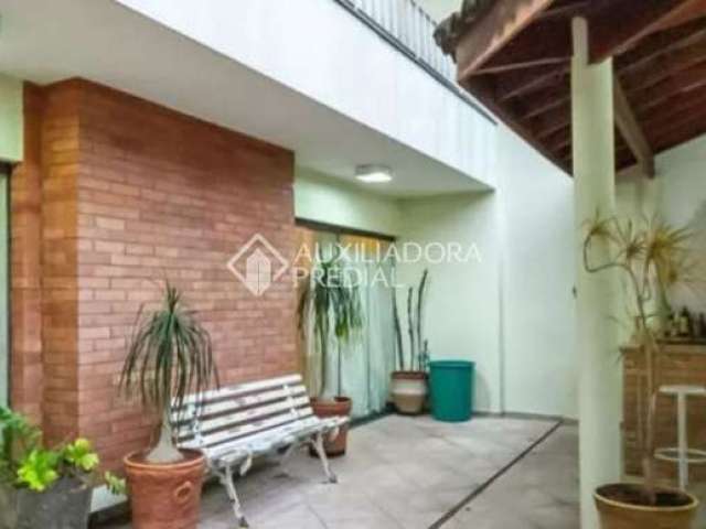 Casa em condomínio fechado com 4 quartos para alugar na Rua Cáspio, 241, Jardim do Mar, São Bernardo do Campo, 300 m2 por R$ 12.000