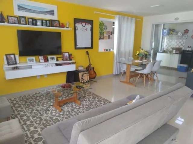 OPORTUNIDADE!!! Vendo uma linda casa em Buraquinho. R$ 670.000,00