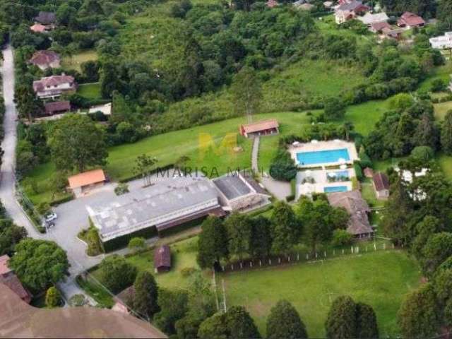 Maravilhosa Casa de Campo em Condomínio Resort Fazenda - Piscinas, 3 quartos sendo 2 suites em Piraquara