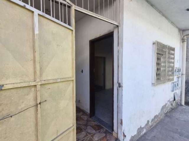 Apartamento com 2 quartos para alugar na Rua Coronel Júlio Modesto, Vitorino Braga, Juiz de Fora, 71 m2 por R$ 700